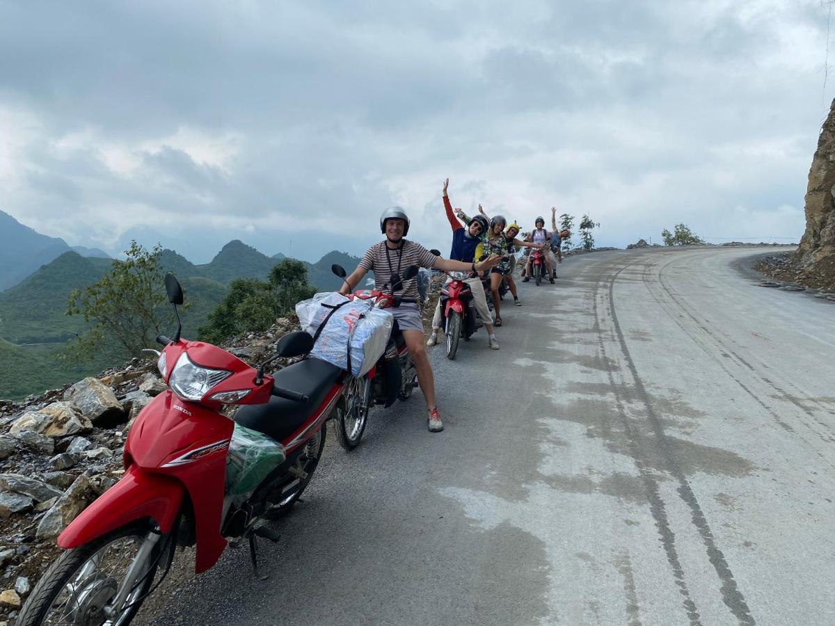 Hg Hostel Provide Tours & Motorbikes 河江 外观 照片