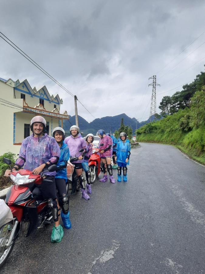 Hg Hostel Provide Tours & Motorbikes 河江 外观 照片