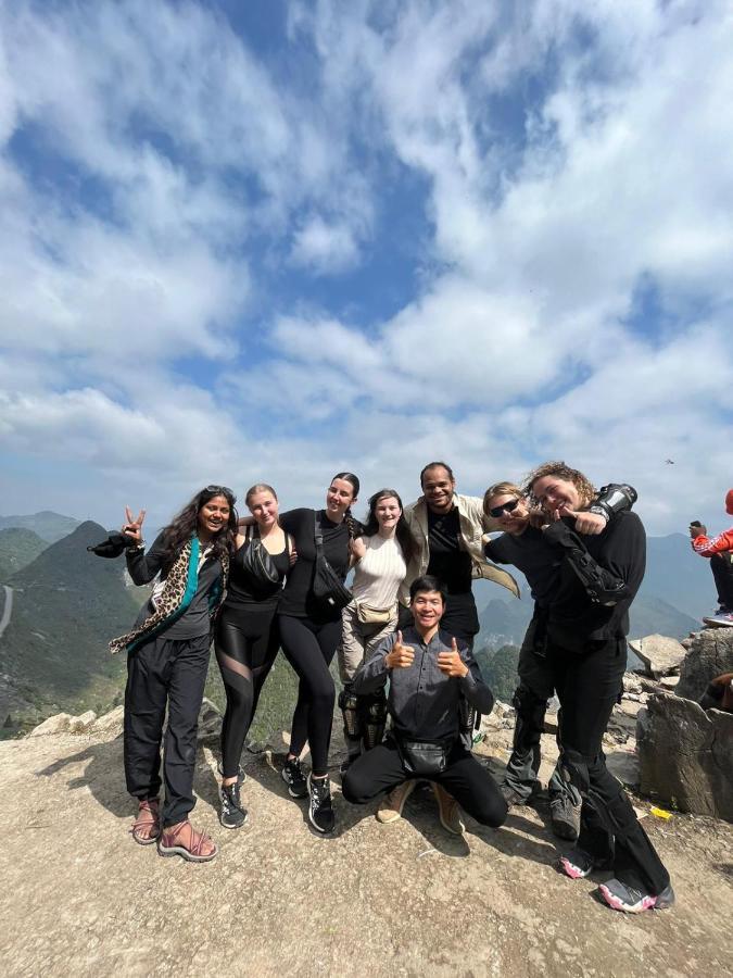 Hg Hostel Provide Tours & Motorbikes 河江 外观 照片
